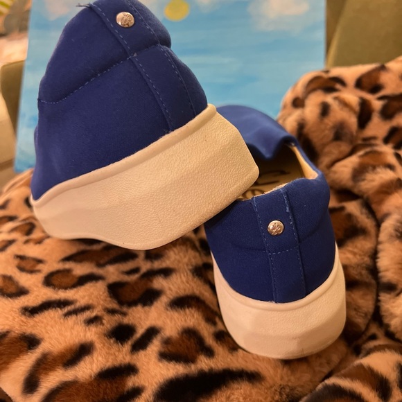 SOLD - Picture 6 of 8